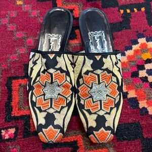 Ezio men’s mules in size 11/44